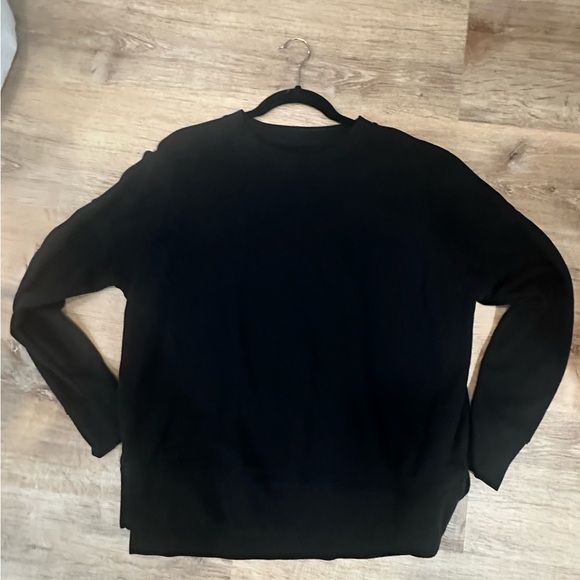 Time and Tru Tops - Time and Tru Black sweatshirt
